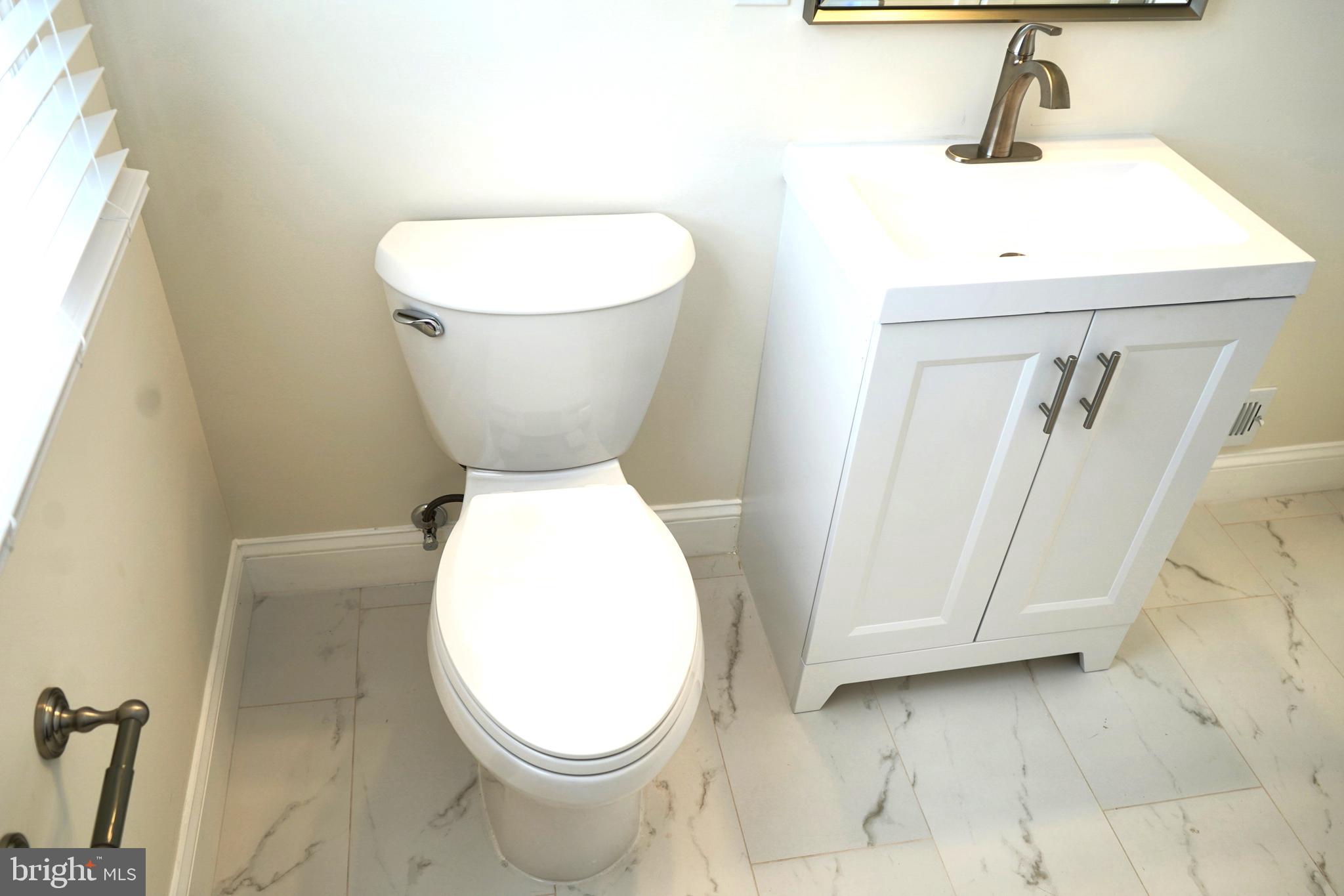 303 Arden Road West Baltimore, MD 21225 - Photo 64 of 95 bathroom1e