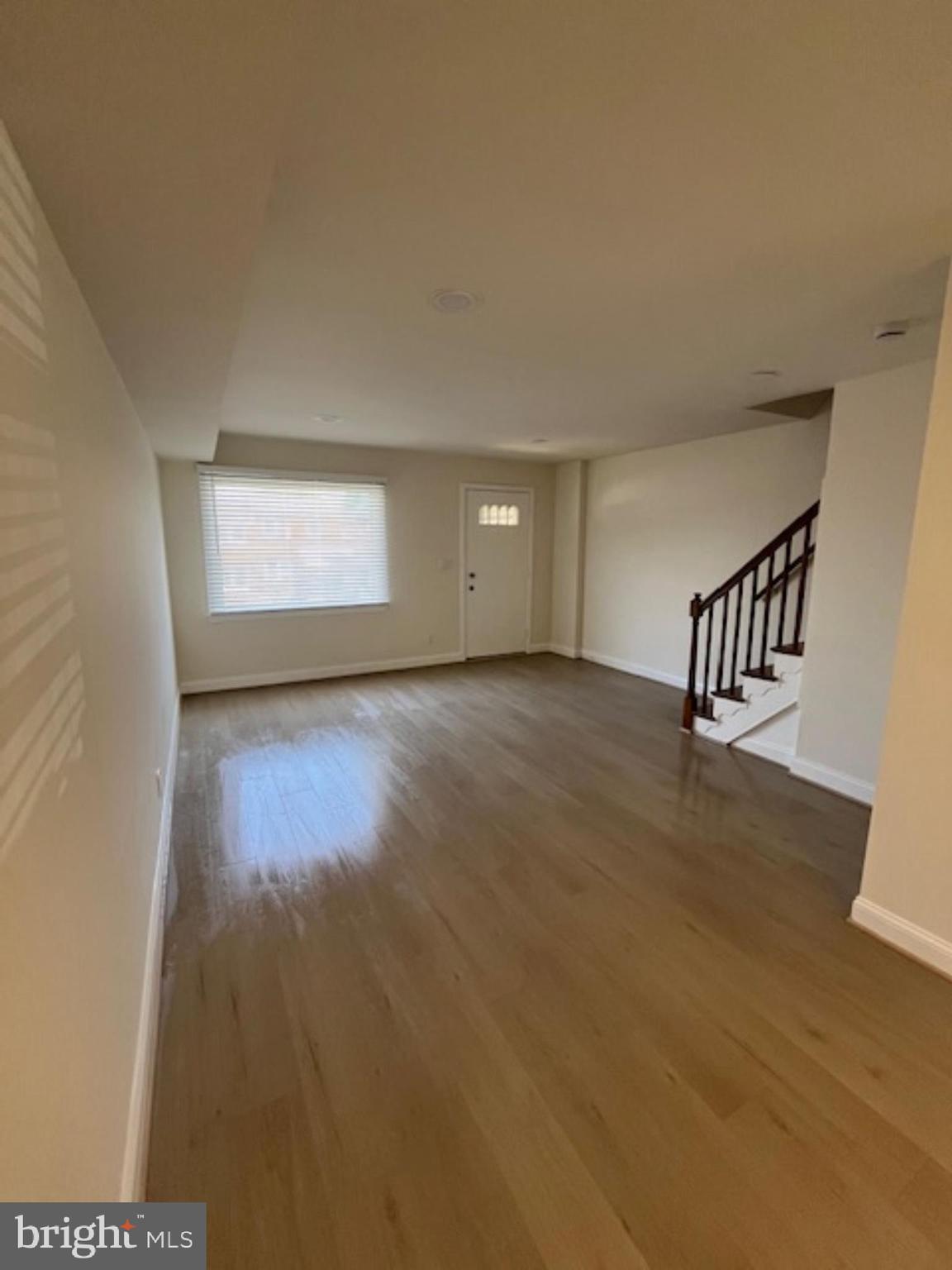 303 Arden Road West Baltimore, MD 21225 - Photo 10 of 95 Living Room