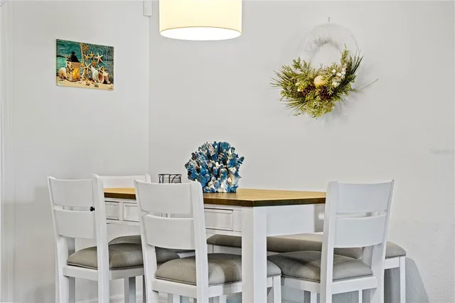 $4,995 | 2549 Clarendon Avenue, New Smyrna Beach, FL 32168