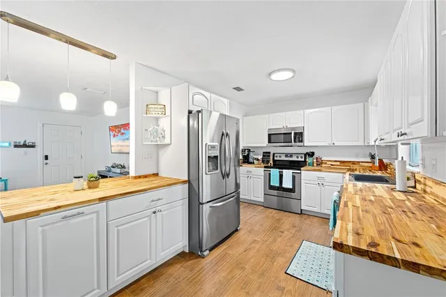 $4,995 | 2549 Clarendon Avenue, New Smyrna Beach, FL 32168