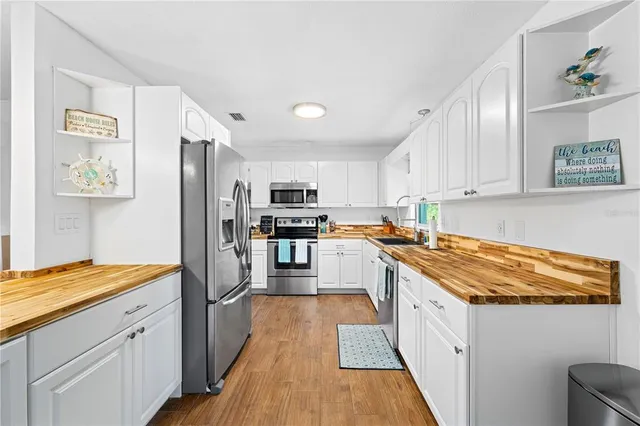 $4,995 | 2549 Clarendon Avenue, New Smyrna Beach, FL 32168