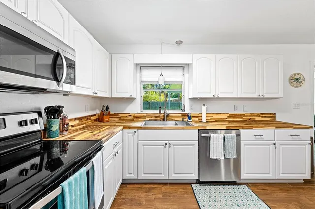 $4,995 | 2549 Clarendon Avenue, New Smyrna Beach, FL 32168