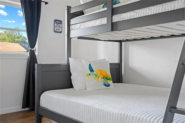 $4,995 | 2549 Clarendon Avenue, New Smyrna Beach, FL 32168