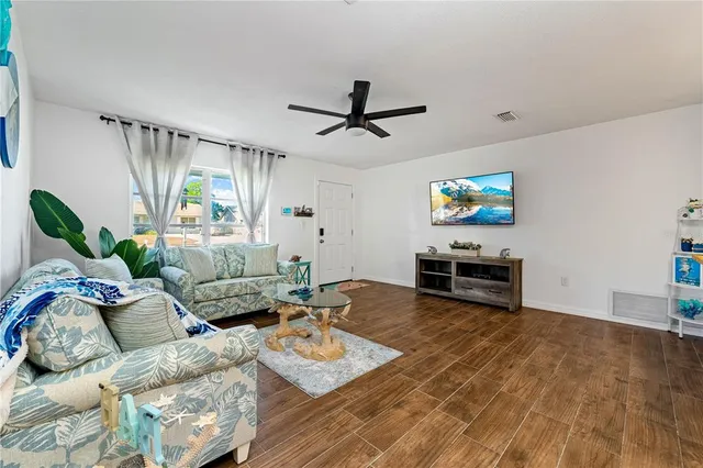 $4,995 | 2549 Clarendon Avenue, New Smyrna Beach, FL 32168