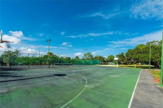 $4,995 | 2549 Clarendon Avenue, New Smyrna Beach, FL 32168