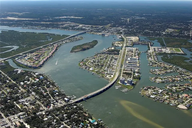 $4,995 | 2549 Clarendon Avenue, New Smyrna Beach, FL 32168