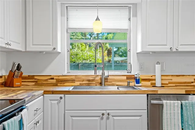 $4,995 | 2549 Clarendon Avenue, New Smyrna Beach, FL 32168