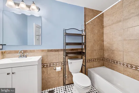 $3,200 | 2315 Eastern Avenue, Baltimore, MD 21224