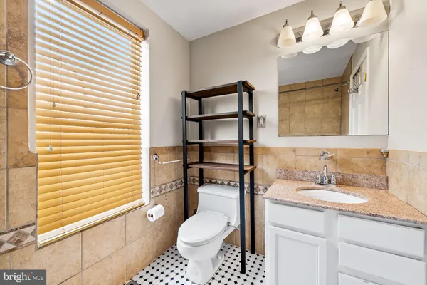 $3,200 | 2315 Eastern Avenue, Baltimore, MD 21224