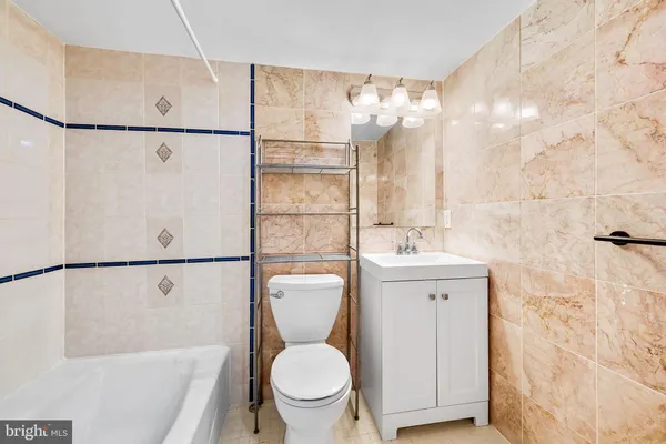 $3,200 | 2315 Eastern Avenue, Baltimore, MD 21224