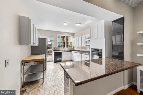 $3,200 | 2315 Eastern Avenue, Baltimore, MD 21224