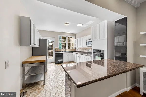 $3,200 | 2315 Eastern Avenue, Baltimore, MD 21224