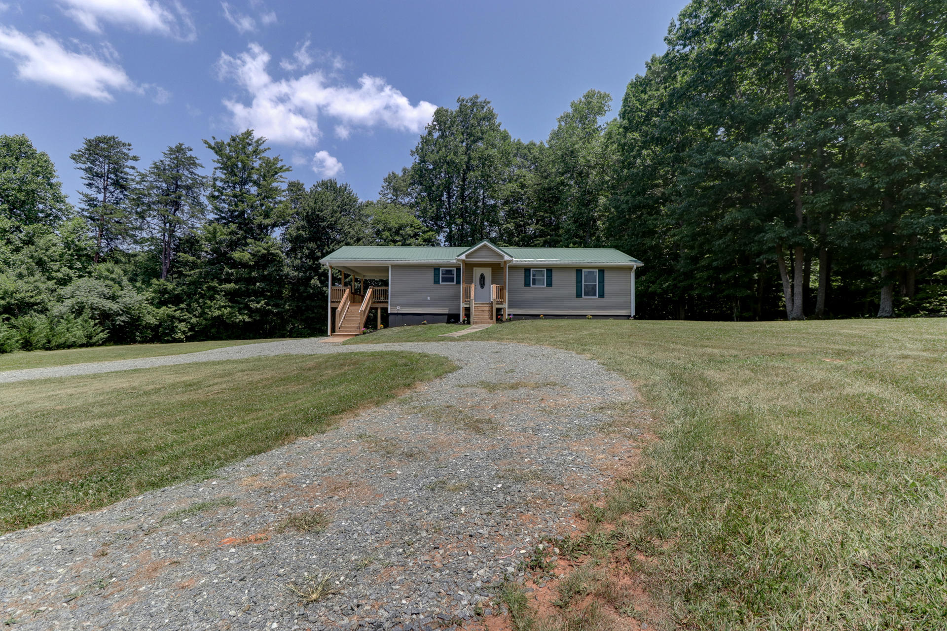 1851 Webster Road Glade Hill, VA 24092 - Photo 28 of 30 IMG_4041_2_3_4_5