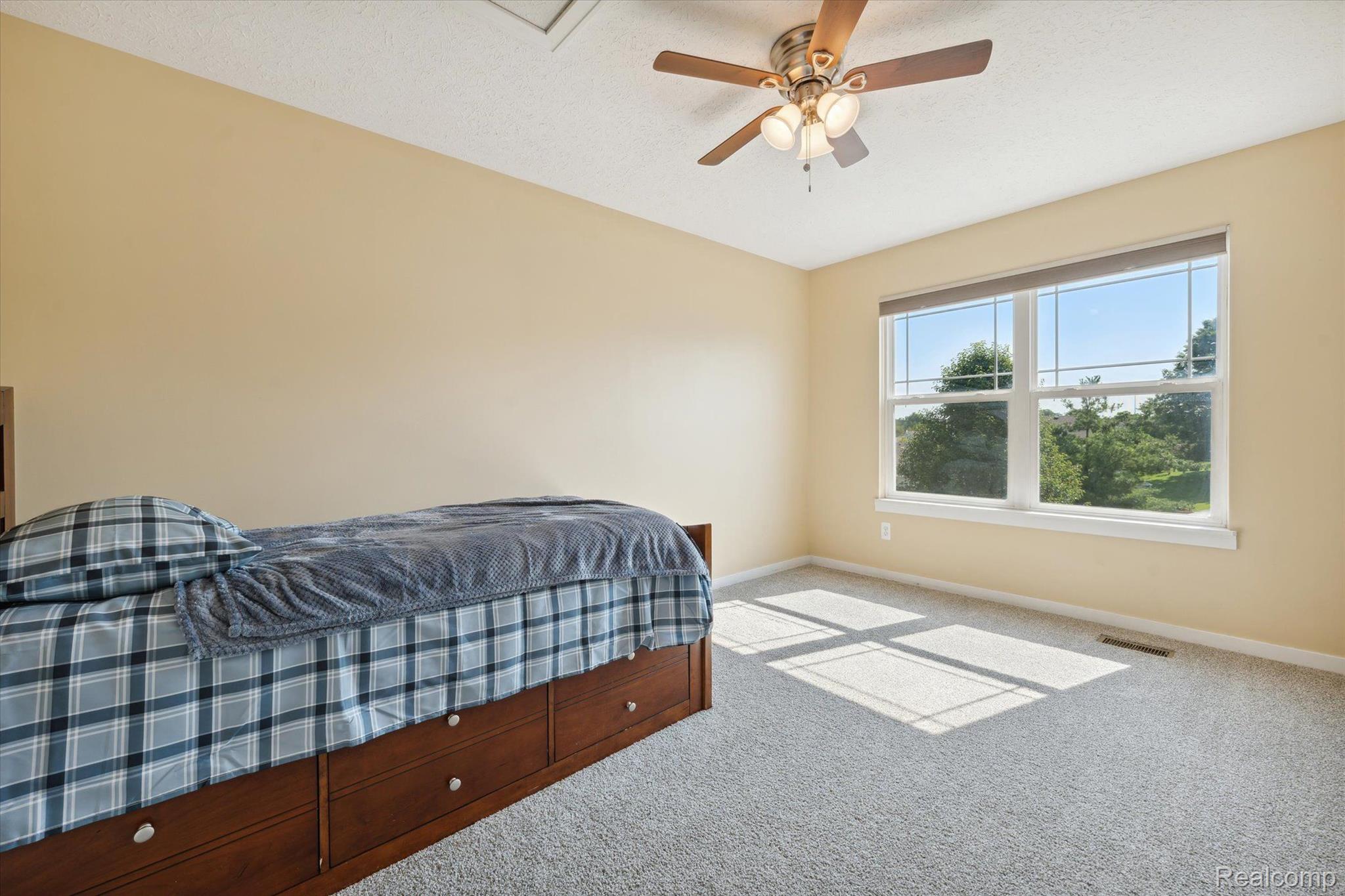 808 Spirea Howell, MI 48843 - Photo 20 of 35 Gallery Image 20