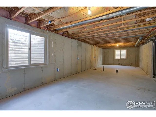 a view of a back yard of the house