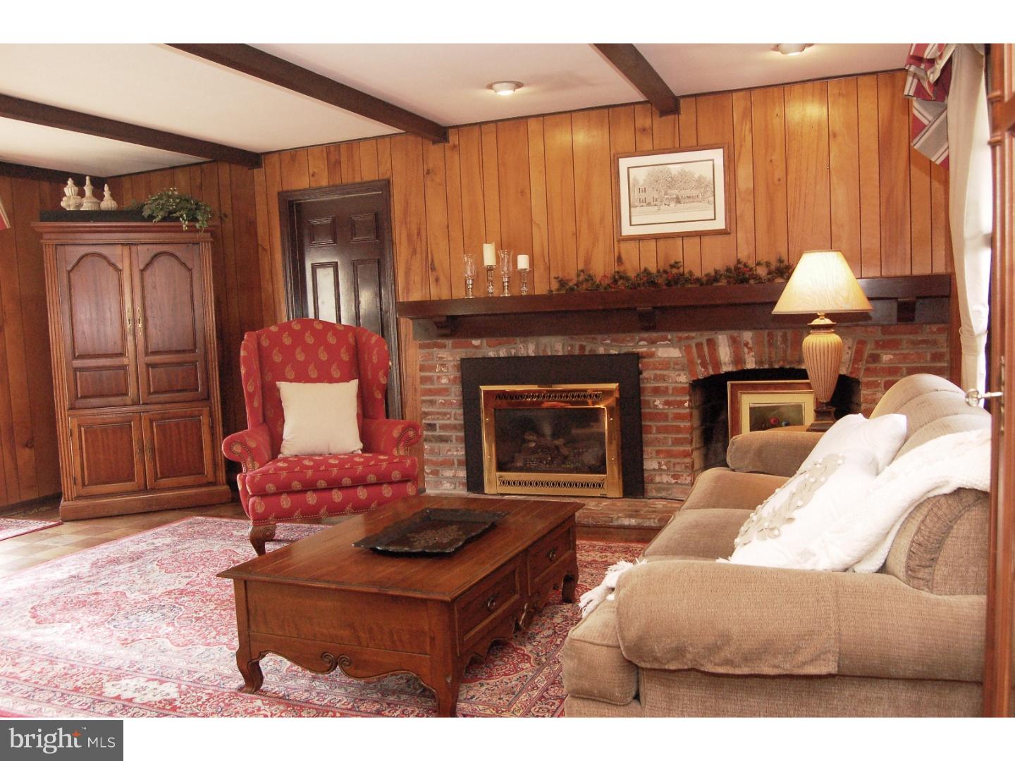 359 Richard Road Yardley, PA 19067 - Photo 7 of 25 Family Room