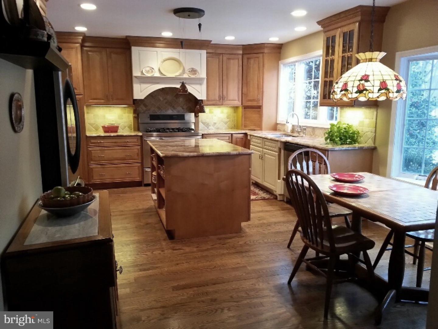 359 Richard Road Yardley, PA 19067 - Photo 10 of 25 Kitchen