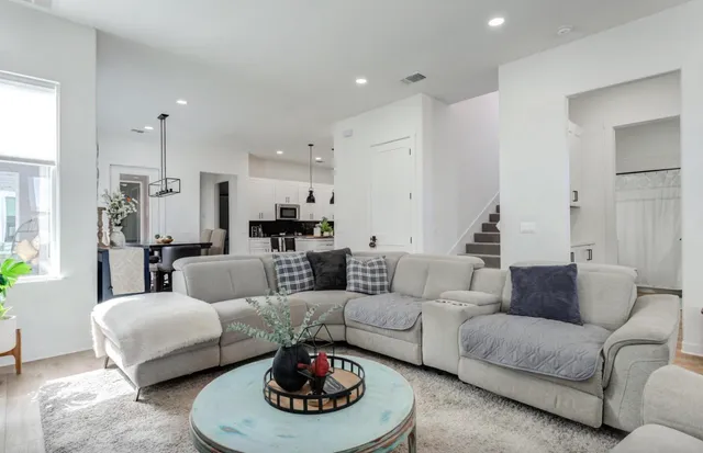 $3,400 | 12016 Savannah Avenue, Lubbock, TX 79424