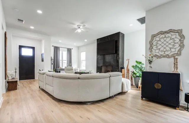 $3,400 | 12016 Savannah Avenue, Lubbock, TX 79424