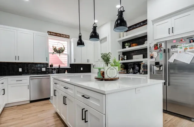 $3,400 | 12016 Savannah Avenue, Lubbock, TX 79424