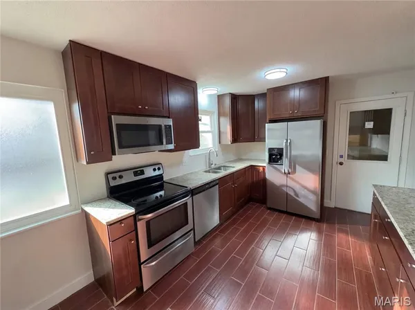 $255,000 | 945 Countryside Drive, Troy, MO 63379