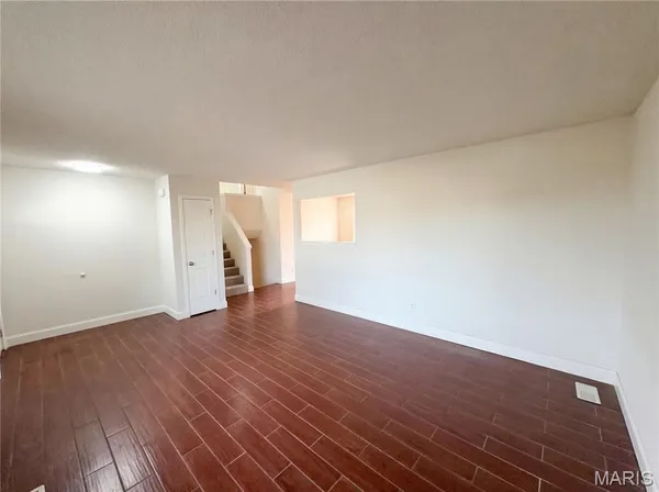 $255,000 | 945 Countryside Drive, Troy, MO 63379