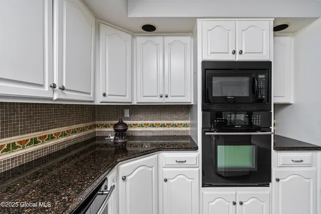 $639,000 | 987 Grooms Road, Clifton Park, NY 12148