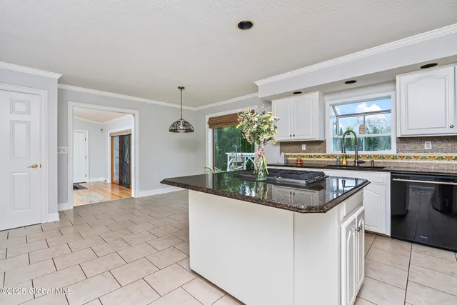 $639,000 | 987 Grooms Road, Clifton Park, NY 12148