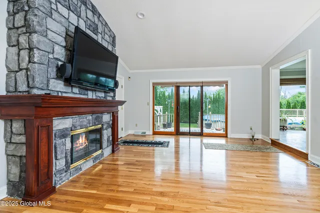 $639,000 | 987 Grooms Road, Clifton Park, NY 12148