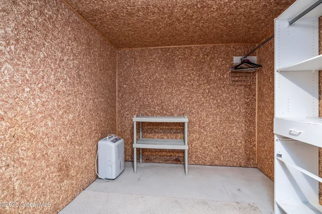 $639,000 | 987 Grooms Road, Clifton Park, NY 12148