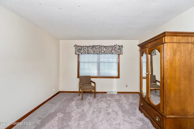 $639,000 | 987 Grooms Road, Clifton Park, NY 12148