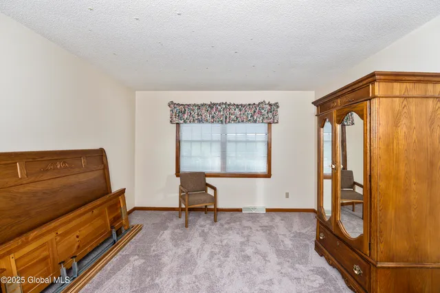 $639,000 | 987 Grooms Road, Clifton Park, NY 12148