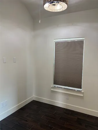 $1,500 | 405 East Mulberry Street, Unit B, Angleton, TX 77515