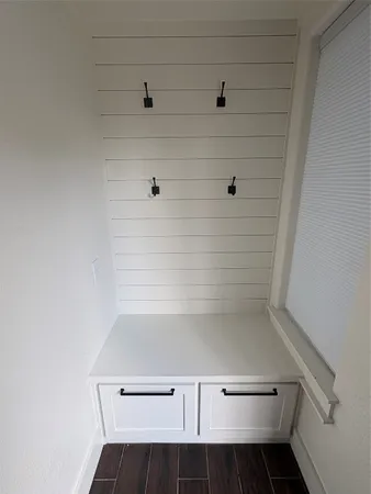 $1,500 | 405 East Mulberry Street, Unit B, Angleton, TX 77515