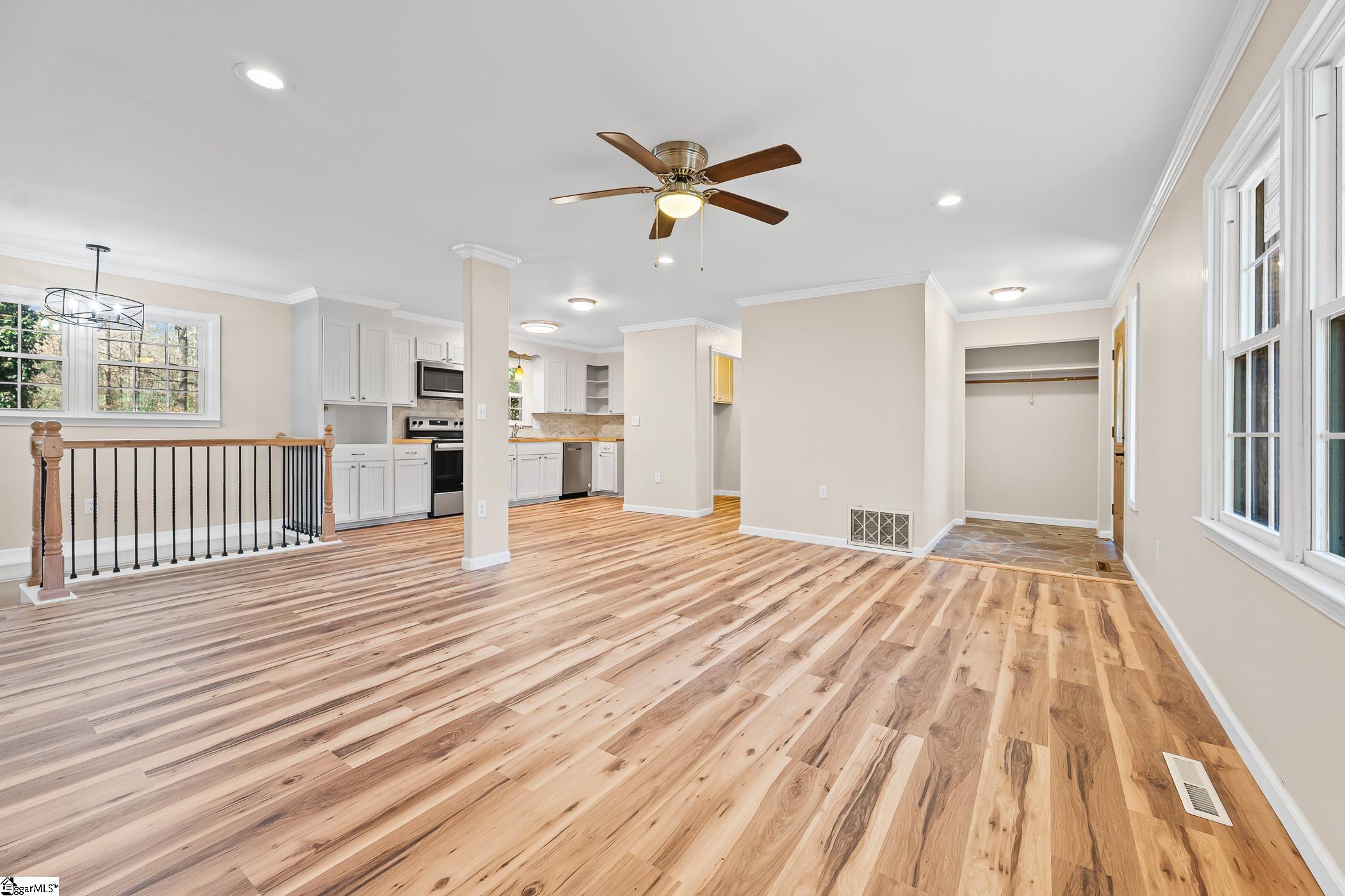 101 Nottingham Lane Easley, SC 29640 - Photo 5 of 42