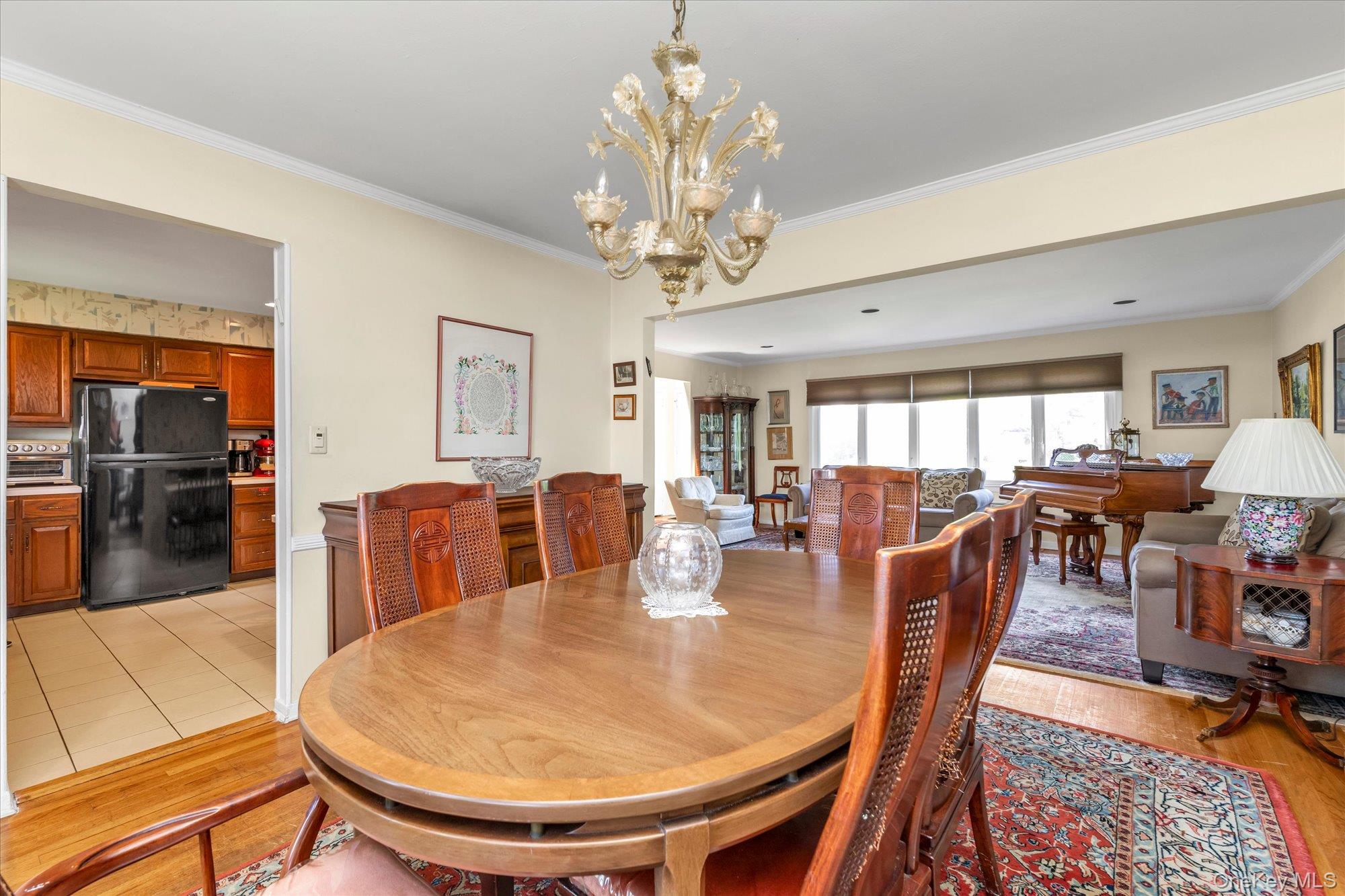 2006 Norshon Road Merrick, NY 11566 - Photo 7 of 26