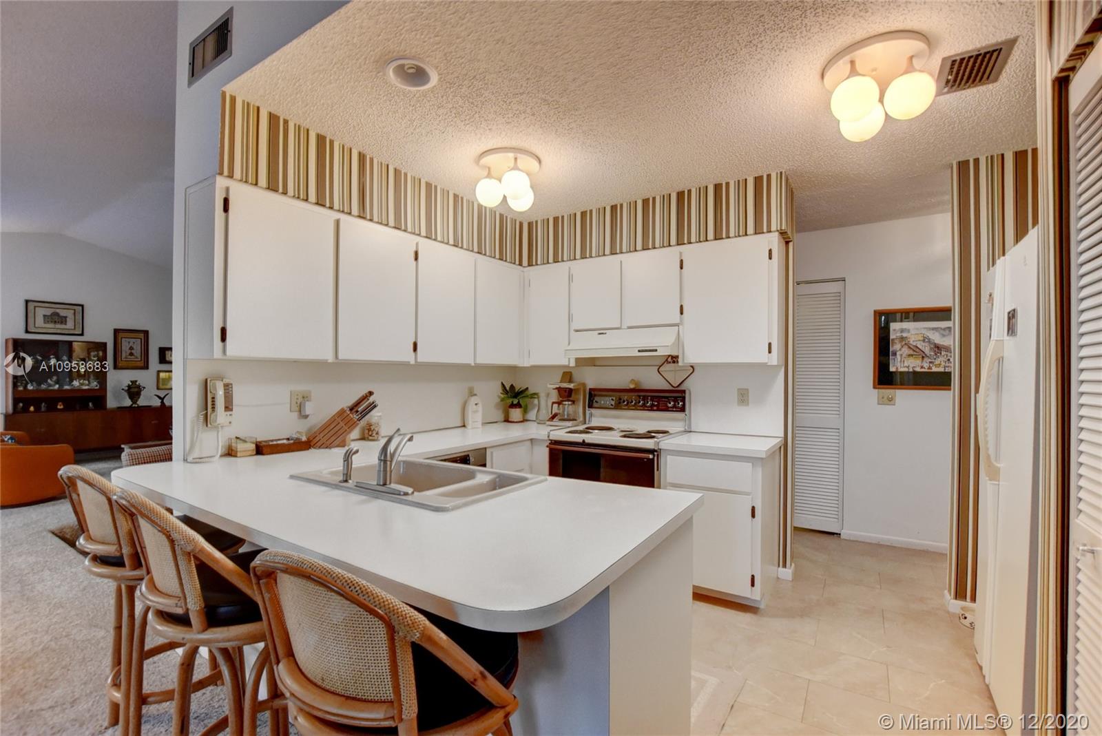 2349 Northwest 29th Road Boca Raton, FL 33431 - Photo 13 of 27