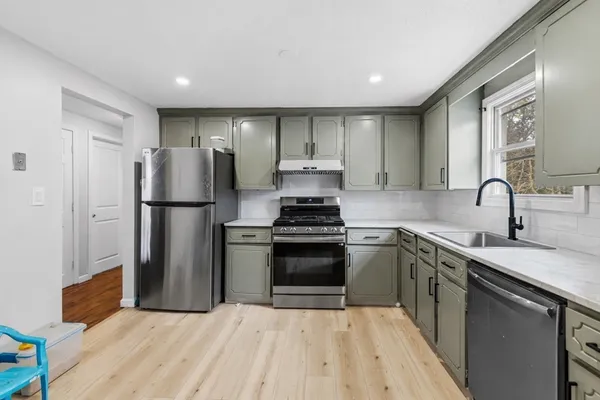 $639,000 | 36 Kalmia Road, Holbrook, MA 02343