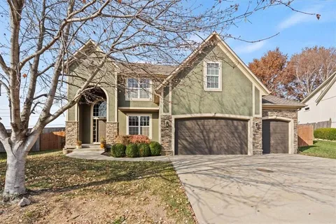 $545,000 | 6942 Constance Street, Shawnee, KS 66216