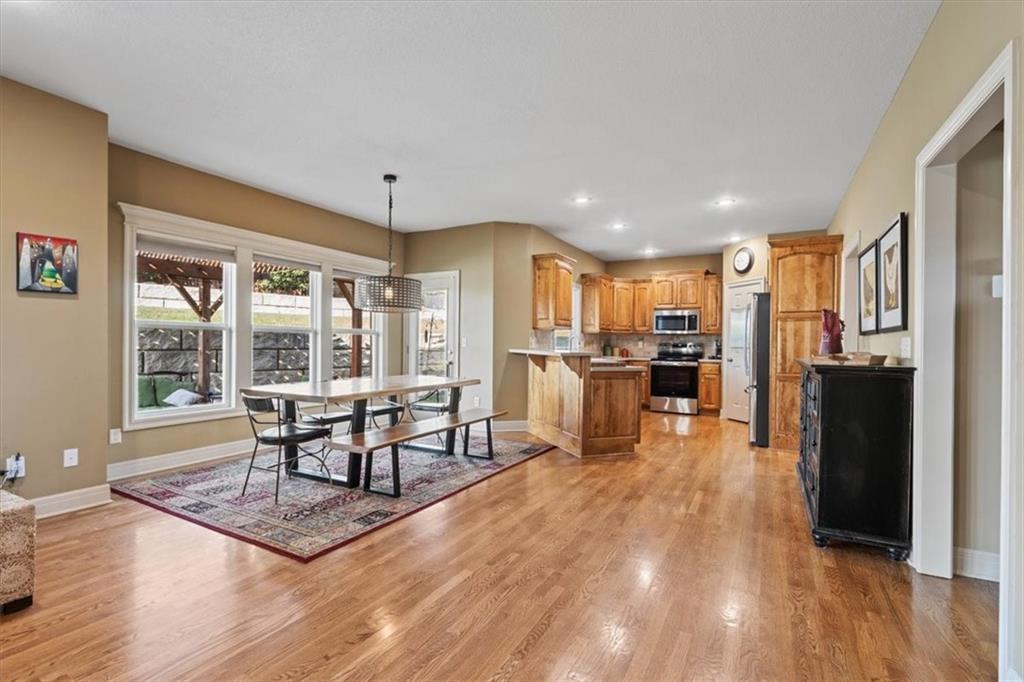 6942 Constance Street Shawnee, KS 66216 - Photo 9 of 37