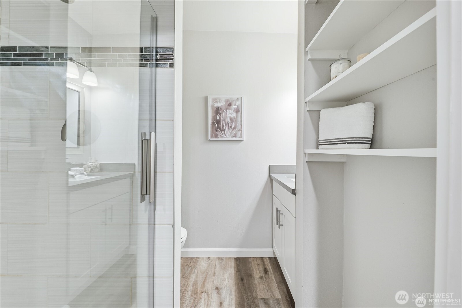 1940 North Northgate Way Seattle, WA 98133 - Photo 17 of 22 a view of closet