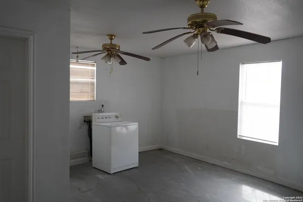 $1,400 | 224 Marquette Drive, San Antonio, TX 78228