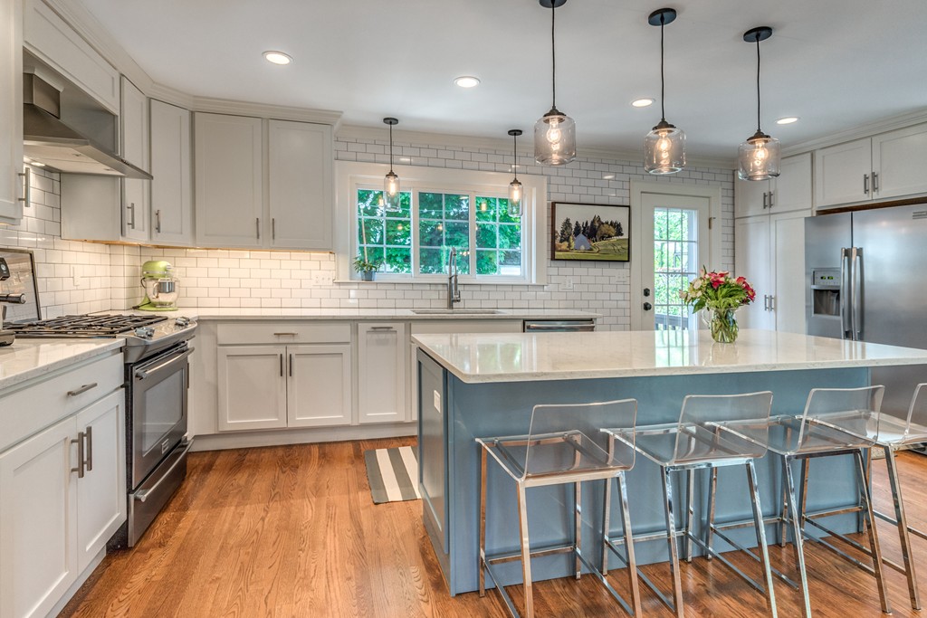 13 Pickwick Road Marblehead, MA 01945 - Photo 15 of 30
