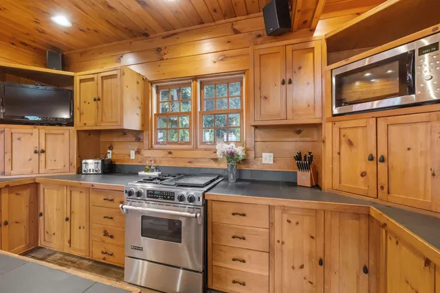 $759,900 | 455 Carrie Avenue, Pembroke, NH 03275