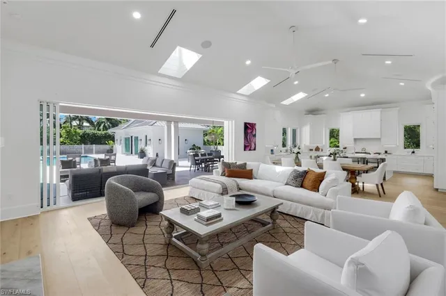 $5,699,000 | 3136 Ravenna Avenue, Naples, FL 34120