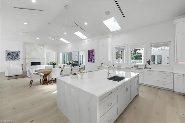 $5,699,000 | 3136 Ravenna Avenue, Naples, FL 34120