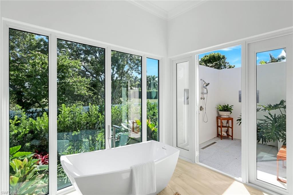 3136 Ravenna Avenue Naples, FL 34120 - Photo 31 of 50 View of sunroom / solarium
