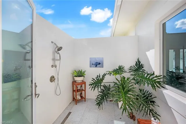 $5,699,000 | 3136 Ravenna Avenue, Naples, FL 34120