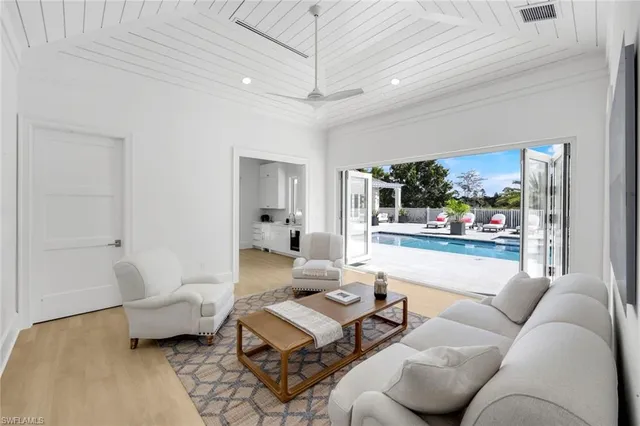 $5,699,000 | 3136 Ravenna Avenue, Naples, FL 34120