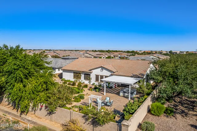 $1,249,000 | 7588 South Peppertree Drive, Gilbert, AZ 85298